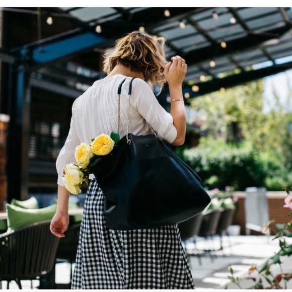 Sézane Gaby Black Leather Tote Bag - Picture 3 of 11